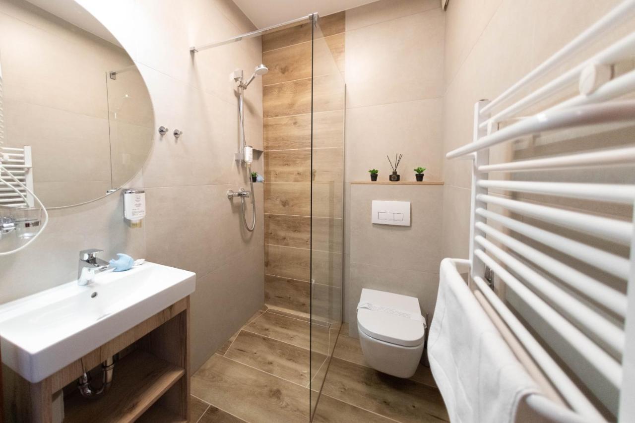 Hotel Nadmorski 莱鲍 外观 照片