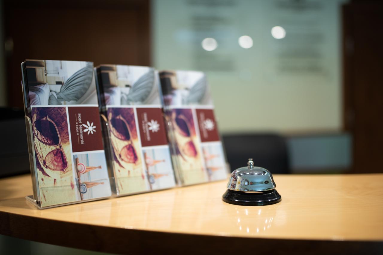 Hotel Nadmorski 莱鲍 外观 照片
